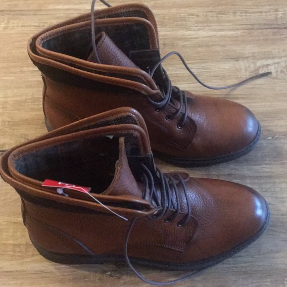 Brown Kinloch Boots - Picture 1 of 3